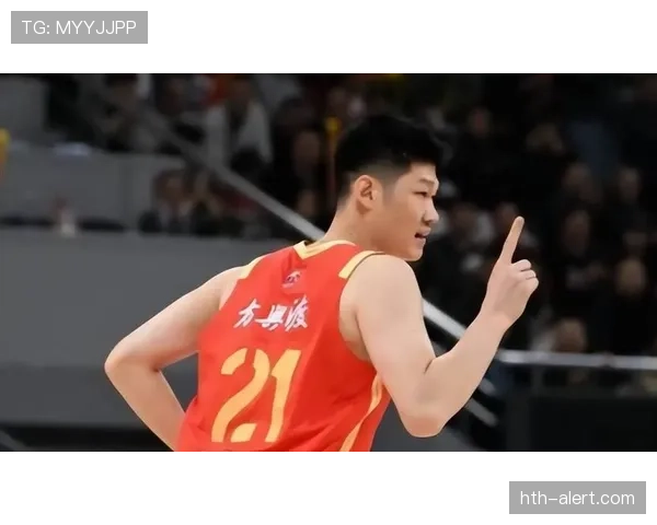 胡金秋上场冷到像机关枪，下了场衣橱像精品店，这反差我服了